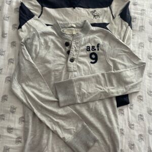 2 Abercrombie & Fitch Kids Long Sleeve Tees